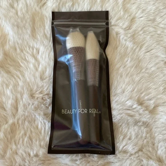 Beauty for Real 2 pc Luxe Brush set - Picture 2 of 4